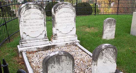President Andrew Johnson grave.jpg