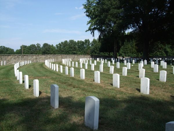 Glendale National Cemetery.jpg
